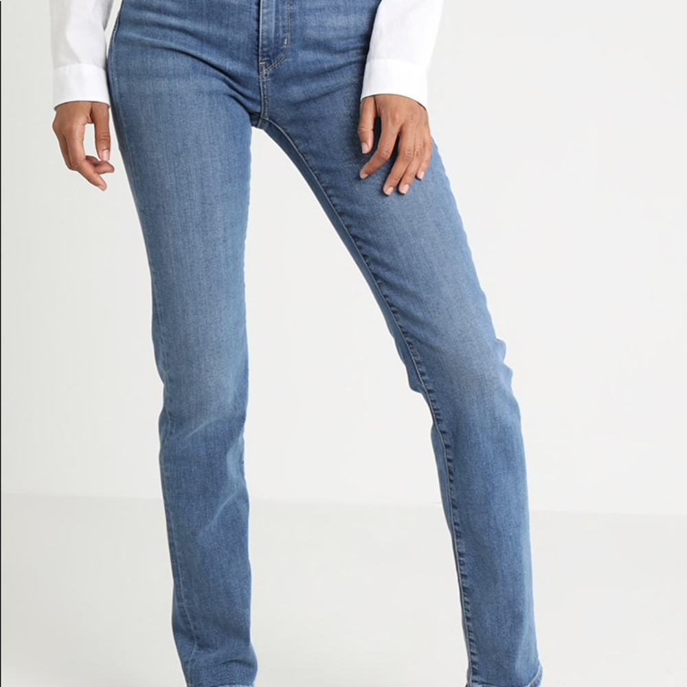 Jeans - Picture 2 of 3